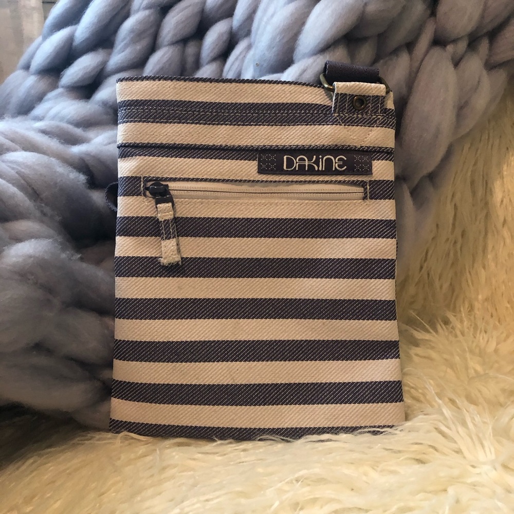 Dakine Crossbody bag
